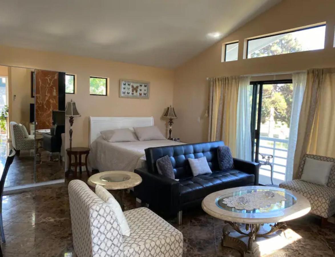 Large Luxury Studio With View In Santa Monica Luaran gambar